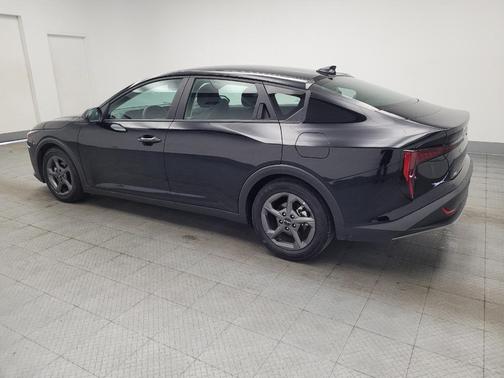 Aurora Black Pearl 2025 Kia K4 LXS