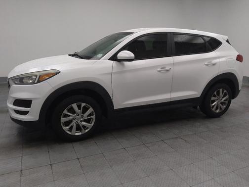 White Pearl 2019 Hyundai TUCSON SE