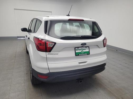 Oxford White 2019 Ford Escape S