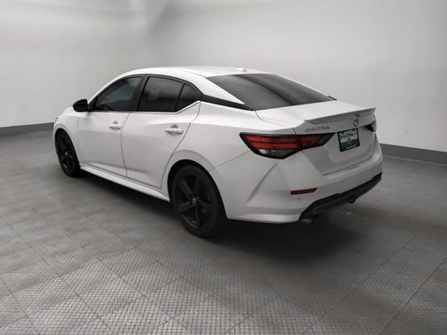 White 2022 Nissan Sentra SR