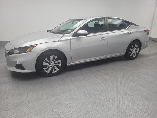 2022 Nissan Altima S FWD