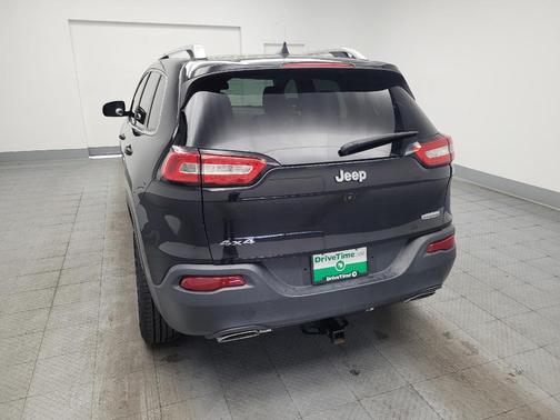 Brilliant Black Crystal Pearlcoat 2016 Jeep Cherokee Latitude