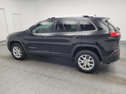 Brilliant Black Crystal Pearlcoat 2016 Jeep Cherokee Latitude