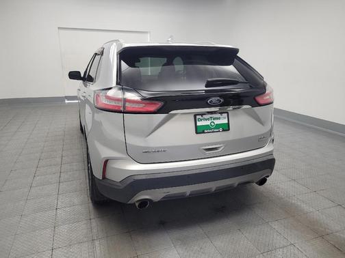 Ingot Silver Metallic 2019 Ford Edge SEL