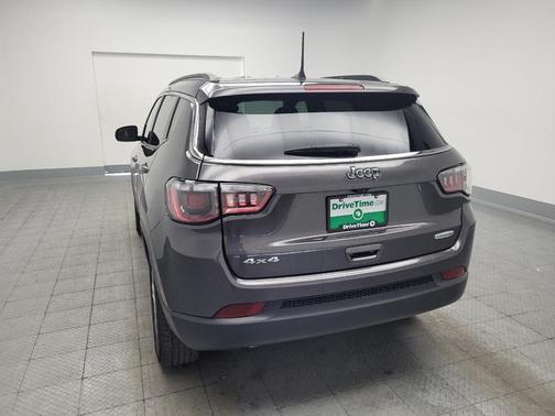 Baltic Gray Metallic Clearcoat 2024 Jeep Compass Latitude