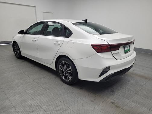 Snow White Pearl 2024 Kia Forte LXS