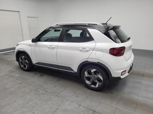 Lunar White 2023 Hyundai VENUE Limited