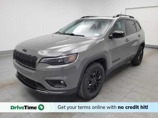 Sting-Gray Clearcoat 2023 Jeep Cherokee Altitude