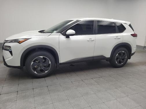 Everest White Pearl 2024 Nissan Rogue SV