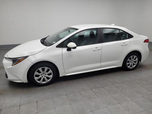 White 2022 Toyota Corolla LE