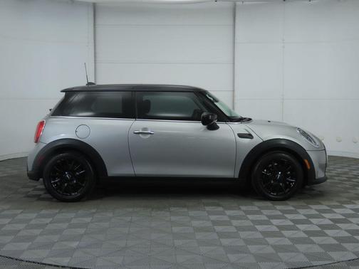 2023 MINI Hardtop Cooper