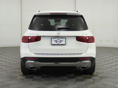 2024 Mercedes-Benz GLB 250 4MATIC