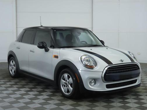 2016 MINI Hardtop Cooper