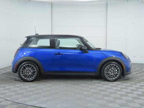 2025 MINI Hardtop Cooper