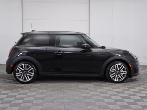 2025 MINI Hardtop Cooper