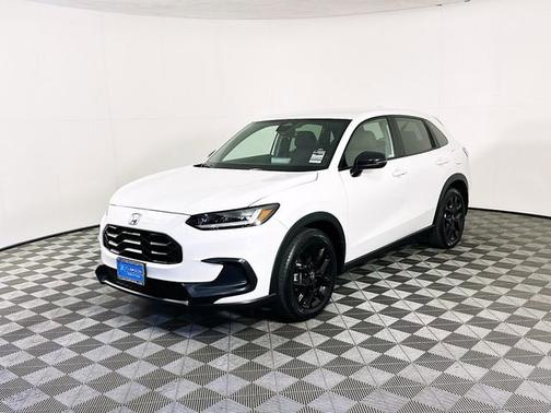 Platinum White Pearl 2023 Honda HR-V
