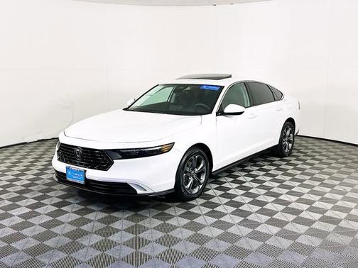 Platinum White Pearl 2024 Honda Accord