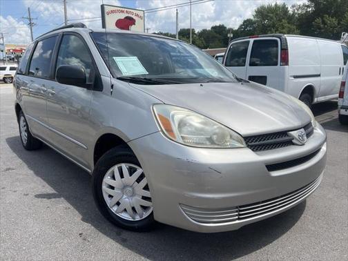 2005 Toyota Sienna LE