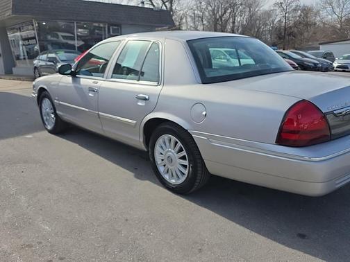 2011 Mercury Grand Marquis LS