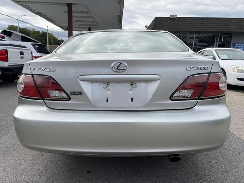 2002 Lexus ES 300 Base