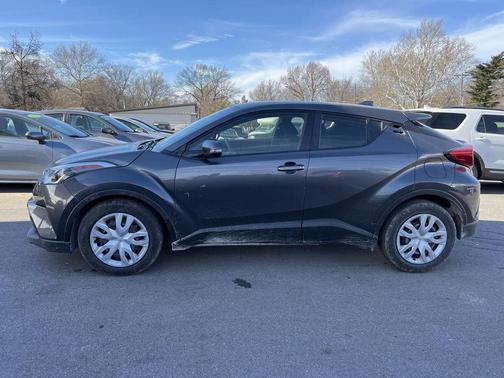 2019 Toyota C-HR LE