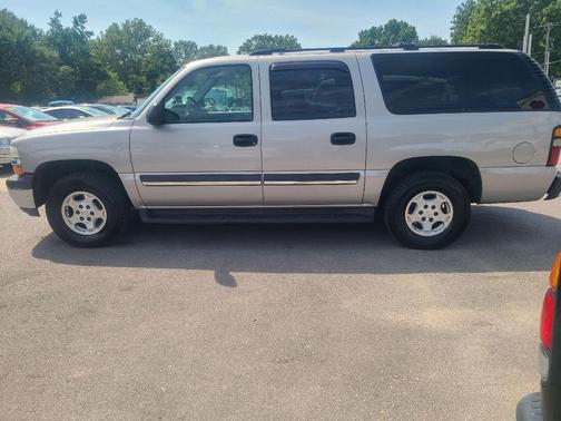 2004 Chevrolet Suburban 1500 LS