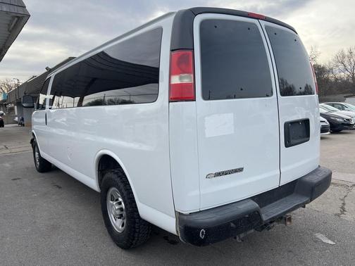 2015 Chevrolet Express 3500 LS