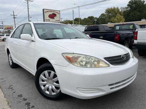 2004 Toyota Camry LE