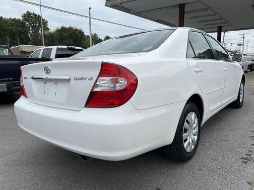 2004 Toyota Camry LE