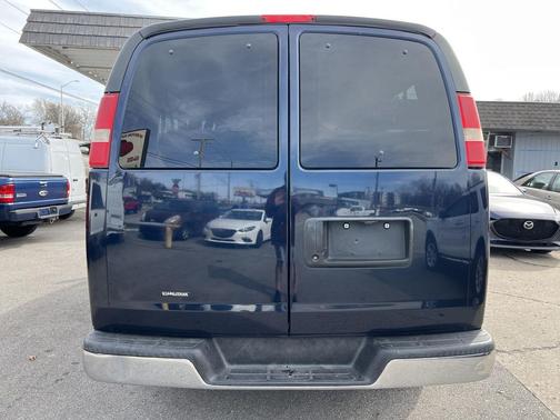 2008 Chevrolet Express 3500 Base