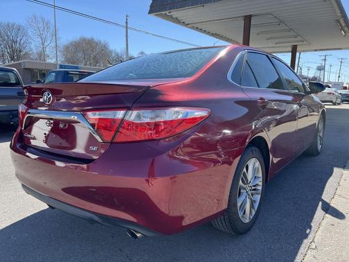 2017 Toyota Camry SE