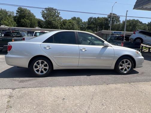 2005 Toyota Camry XLE V6