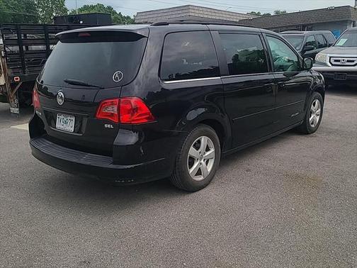 2009 Volkswagen Routan SEL