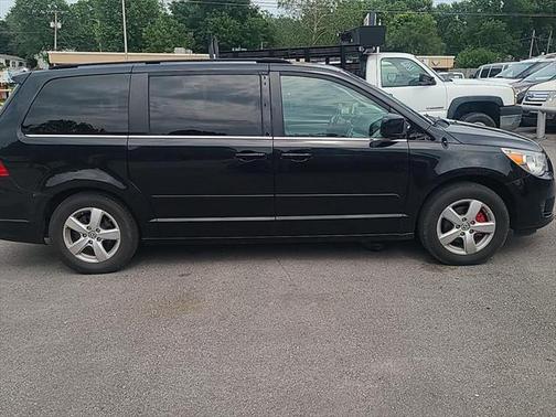 2009 Volkswagen Routan SEL