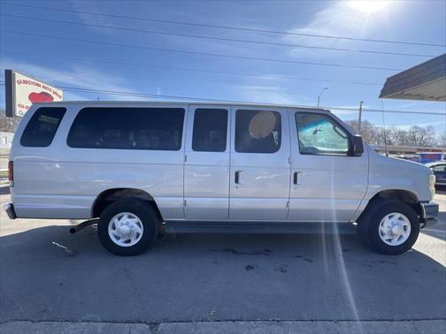 2008 Ford E350 Super Duty XL Wagon