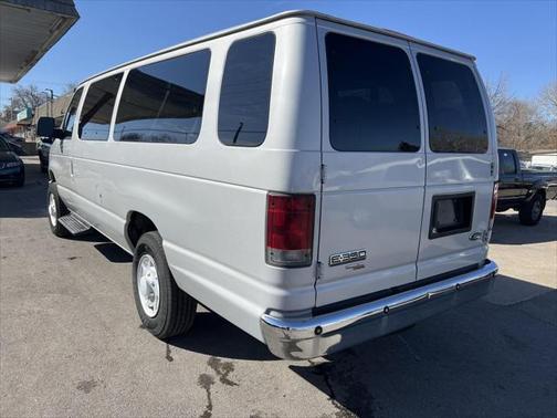 2008 Ford E350 Super Duty XL Wagon