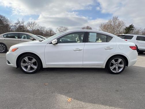 2014 Acura ILX 2.0L w/Premium Package
