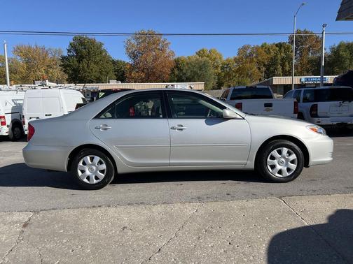 2003 Toyota Camry LE