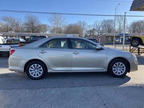 2012 Toyota Camry LE
