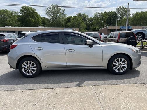Liquid Silver Metallic 2016 Mazda Mazda3 i Grand Touring