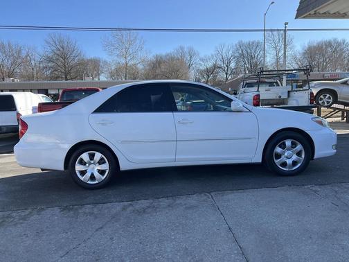 2003 Toyota Camry LE