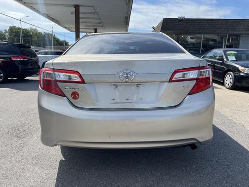 Champagne Mica 2013 Toyota Camry LE
