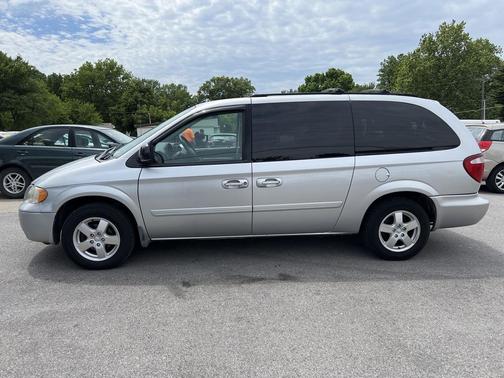 Bright Silver Metallic Clearcoat 2007 Dodge Grand Caravan SXT