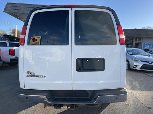 2017 Chevrolet Express 3500 LS