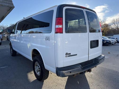 2017 Chevrolet Express 3500 LS