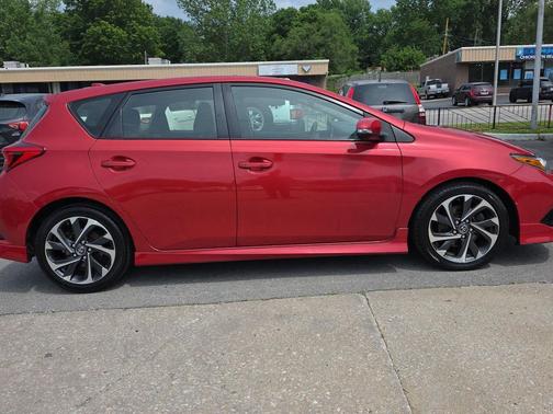 Barcelona Red Metallic 2018 Toyota Corolla iM Base