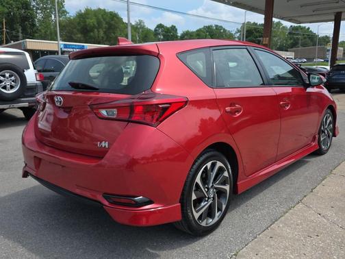 Barcelona Red Metallic 2018 Toyota Corolla iM Base