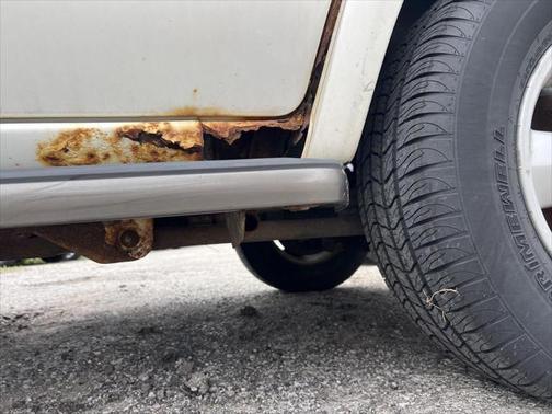 2000 Nissan Pathfinder LE