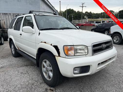 2000 Nissan Pathfinder LE