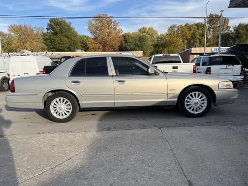 2010 Mercury Grand Marquis LS